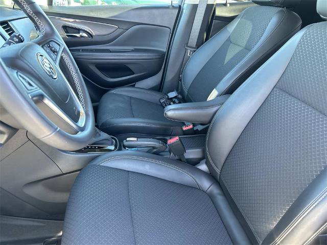 Used 2022 Buick Encore Preferred w/ Safety Package image 27
