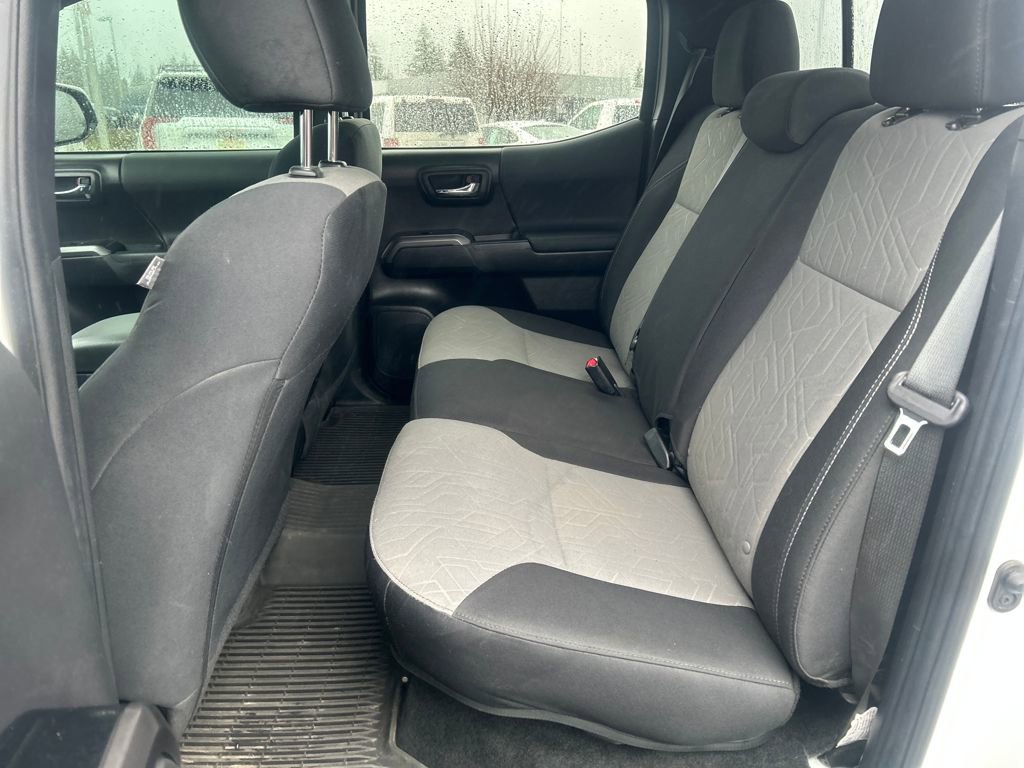 Used 2023 Toyota Tacoma TRD Off-Road image 9