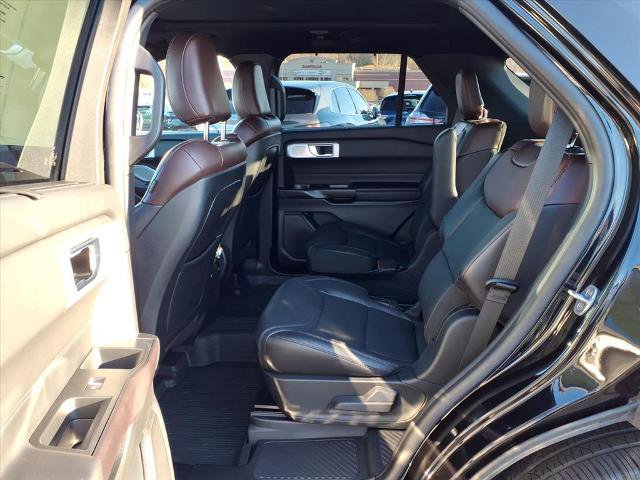 Certified 2020 Ford Explorer Platinum w/ Premium Technology Package image 5