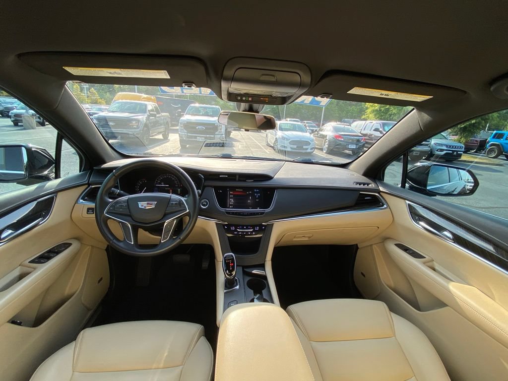 Used 2018 Cadillac XT5 AWD image 25