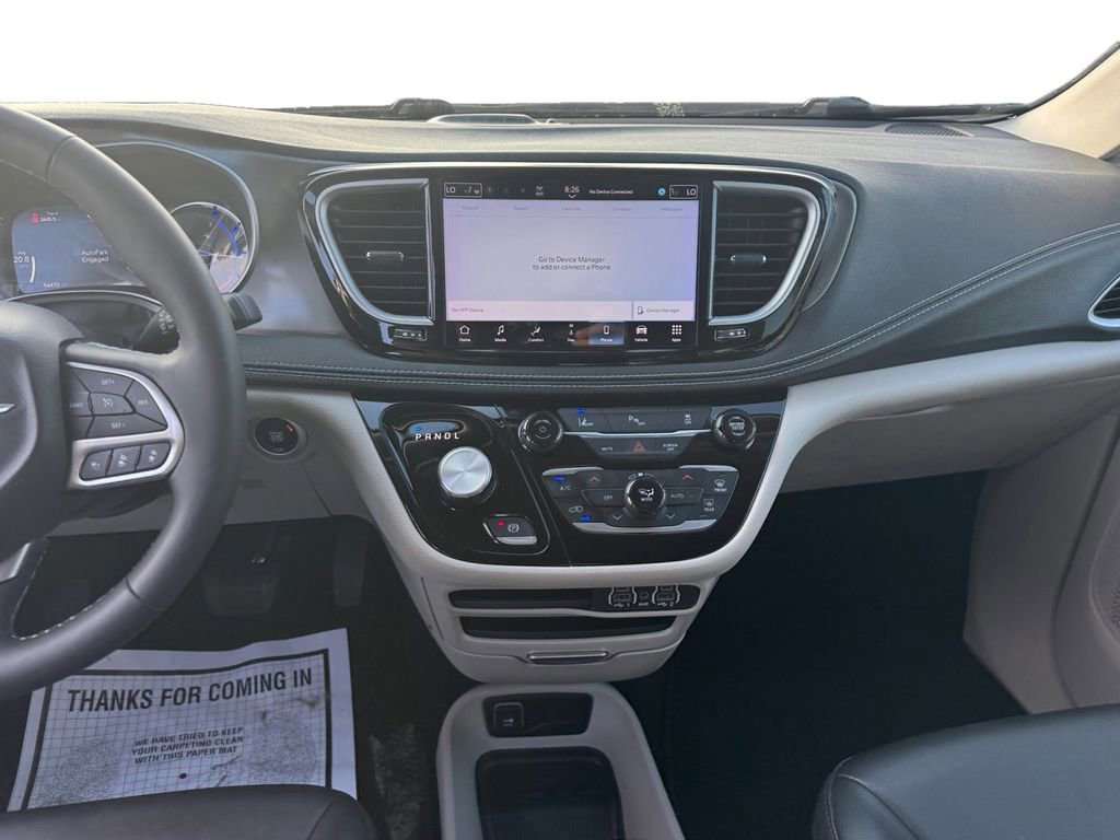 Used 2024 Chrysler Pacifica Limited FWD image 13