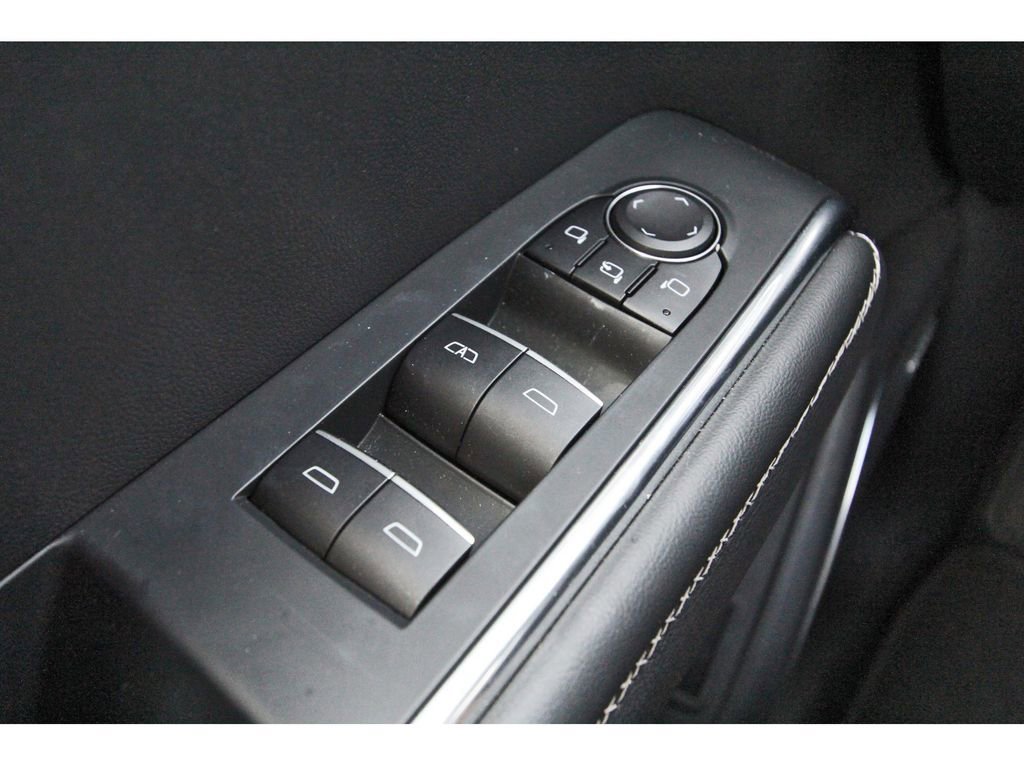 Used 2025 GMC Acadia Denali FWD image 22