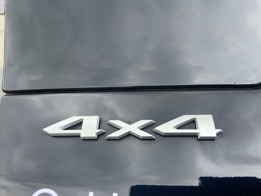 Used 2024 Jeep Grand Cherokee Limited AWD/4WD image 17