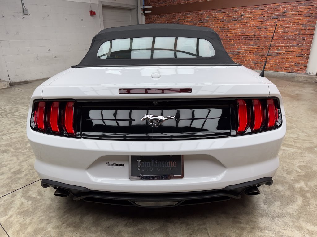 Certified 2019 Ford Mustang Convertible RWD image 4