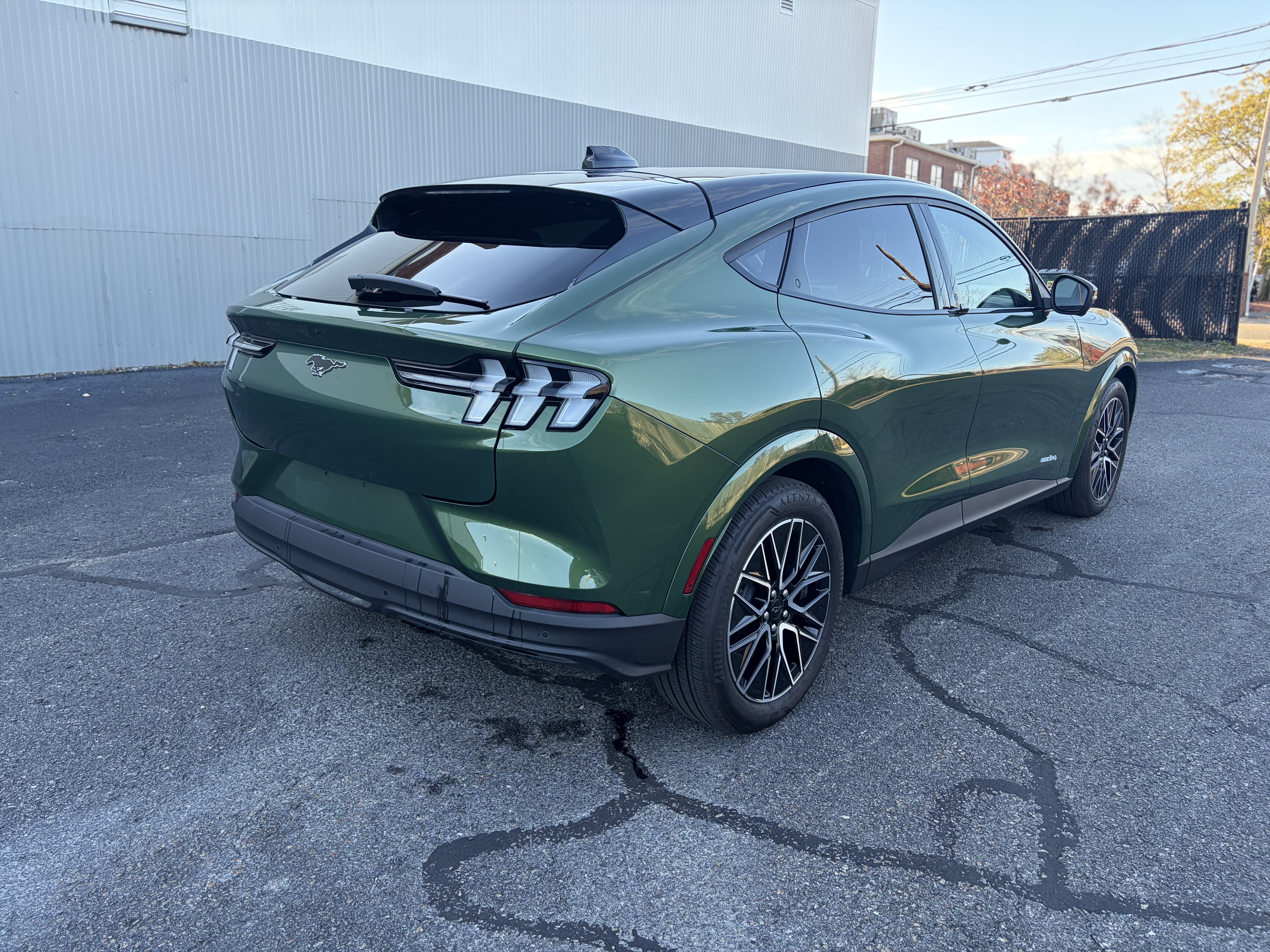 Certified 2025 Ford Mustang Mach-E Premium AWD/4WD image 5