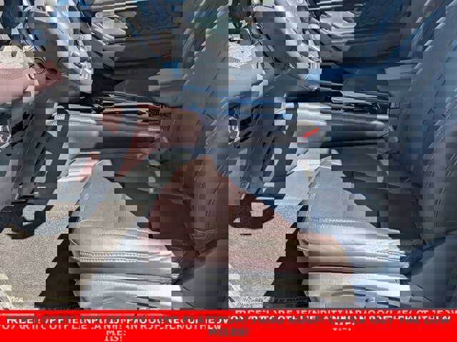 Certified 2025 Ford Explorer Platinum w/ LUX Leather Package image 11