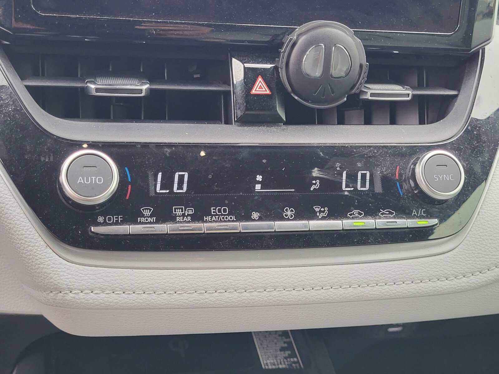 Used 2025 Toyota Corolla XSE FWD image 22