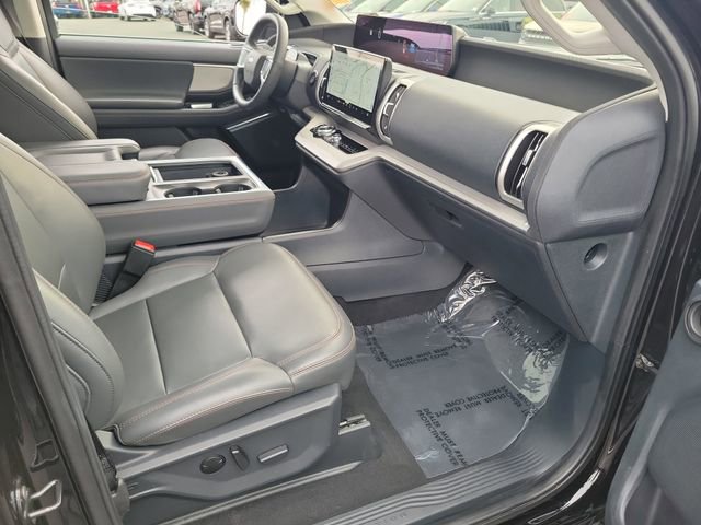 Certified 2025 Ford Expedition Active RWD image 16