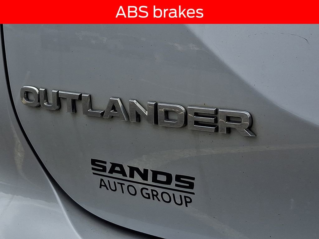 Used 2022 Mitsubishi Outlander ES AWD/4WD image 29