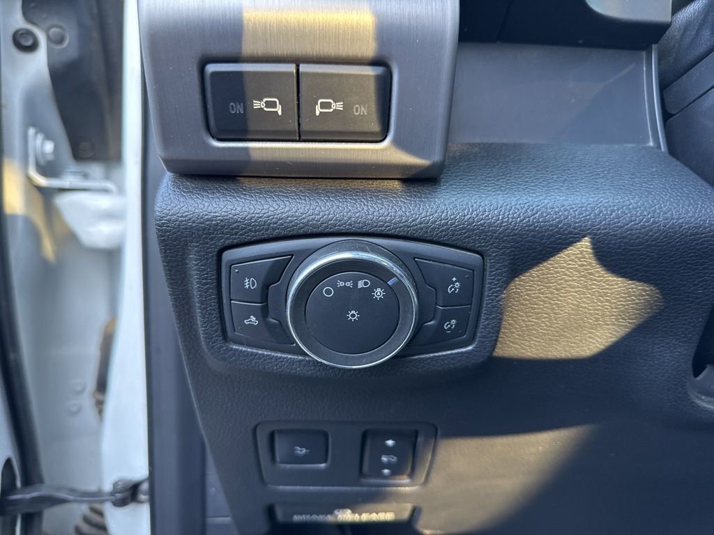 Certified 2021 Ford F450 Platinum w/ FX4 Off-Road Package image 14