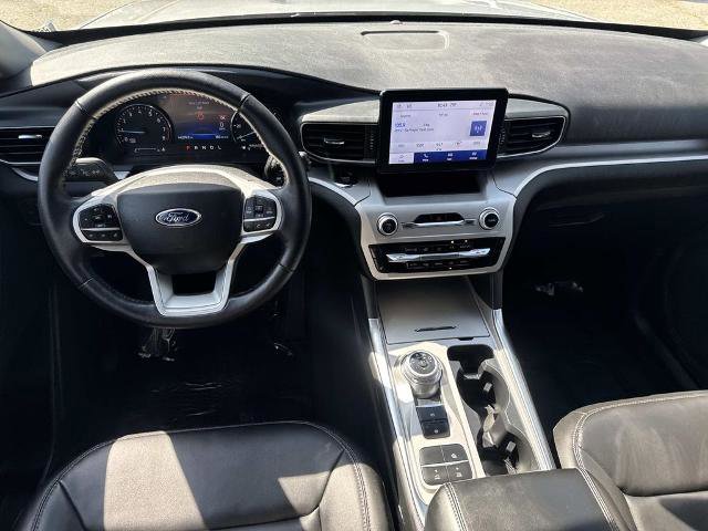 Certified 2022 Ford Explorer XLT w/ Equipment Group 202A RWD image 10