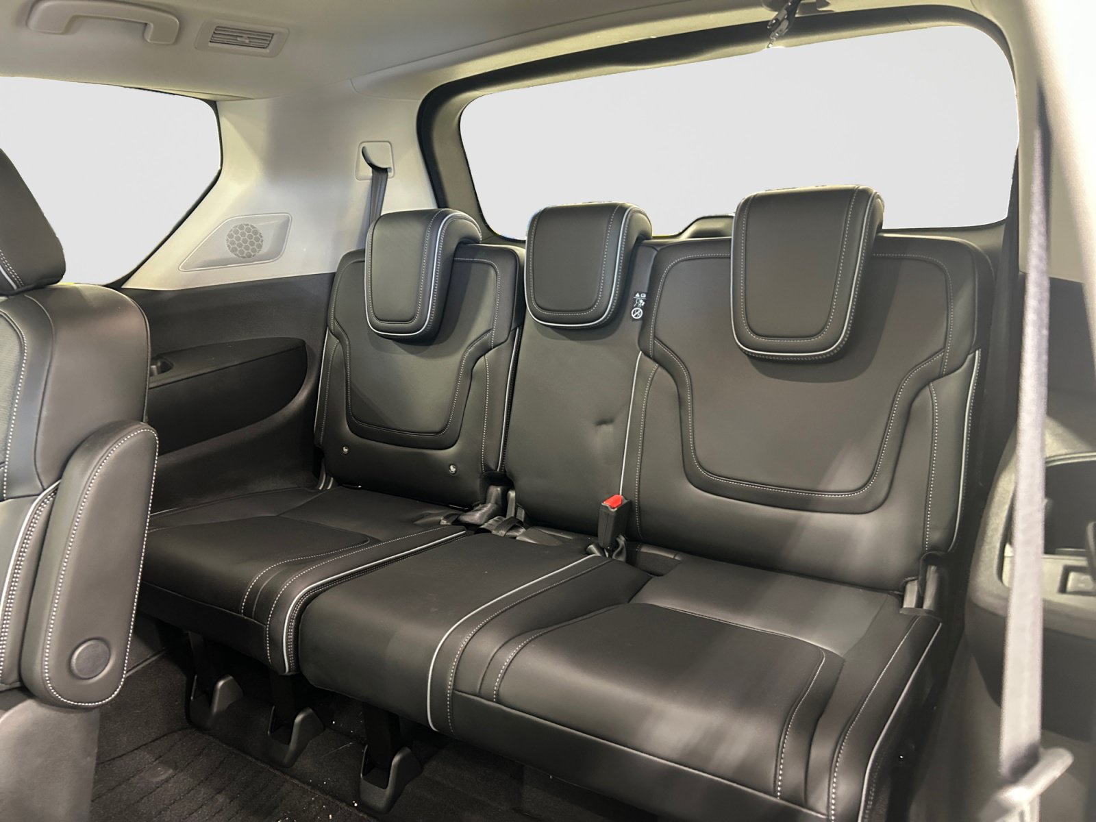 Used 2026 INFINITI QX80 Luxe AWD/4WD image 18