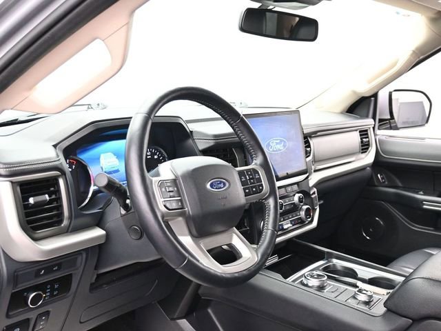 Certified 2023 Ford Expedition XLT image 15