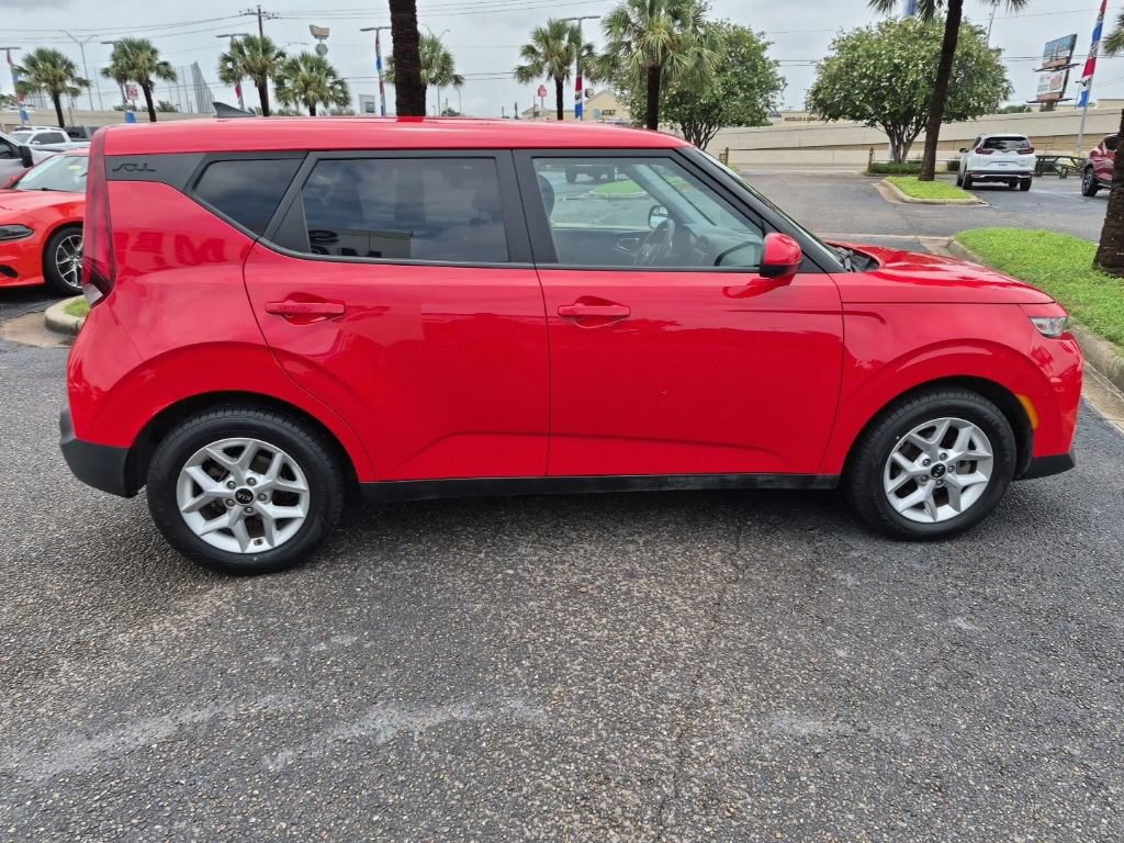 Used 2021 Kia Soul S FWD image 6