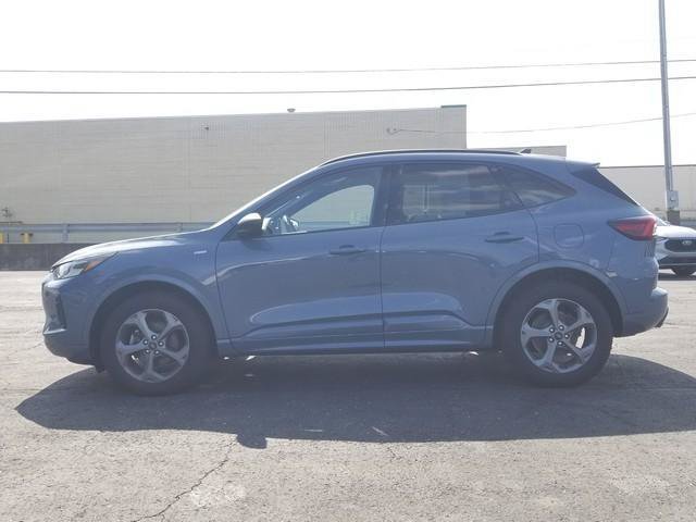 Certified 2023 Ford Escape ST-Line w/ Tech Pack #1 AWD/4WD image 9