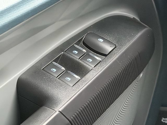 Certified 2026 Ford Maverick XL FWD image 18