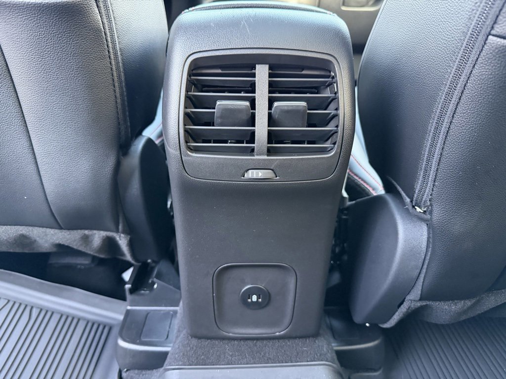 Certified 2025 Ford Escape ST-Line Elite w/ Premium Technology Package image 17