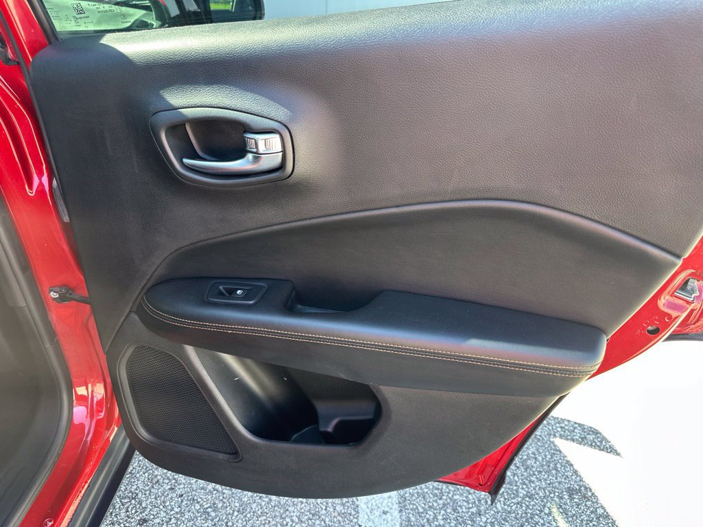 Used 2019 Jeep Compass Limited AWD/4WD image 27