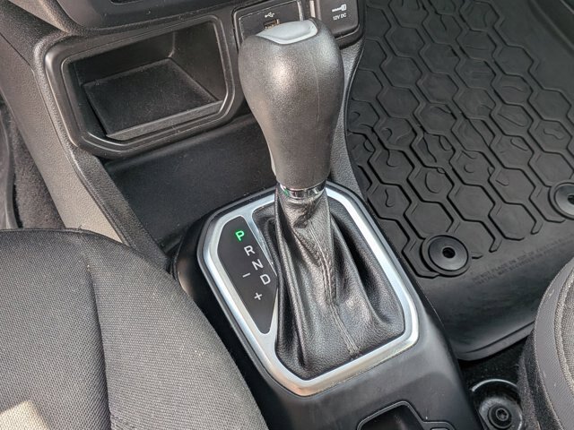Used 2020 Jeep Renegade Altitude FWD image 24