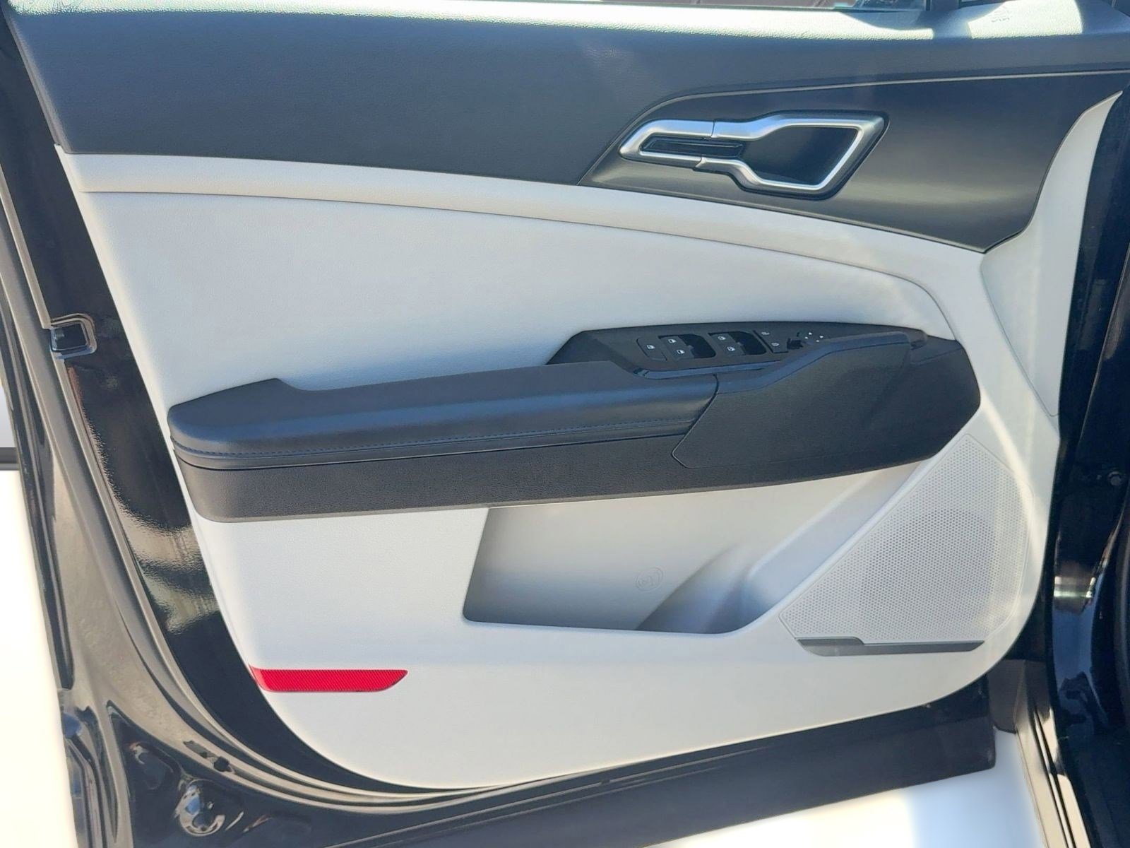 Used 2024 Kia Sportage EX image 13