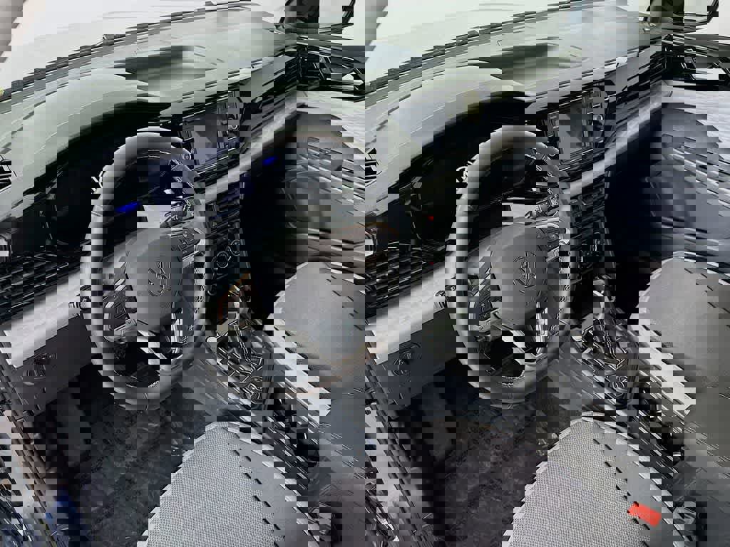 Used 2024 Volkswagen Taos S image 9