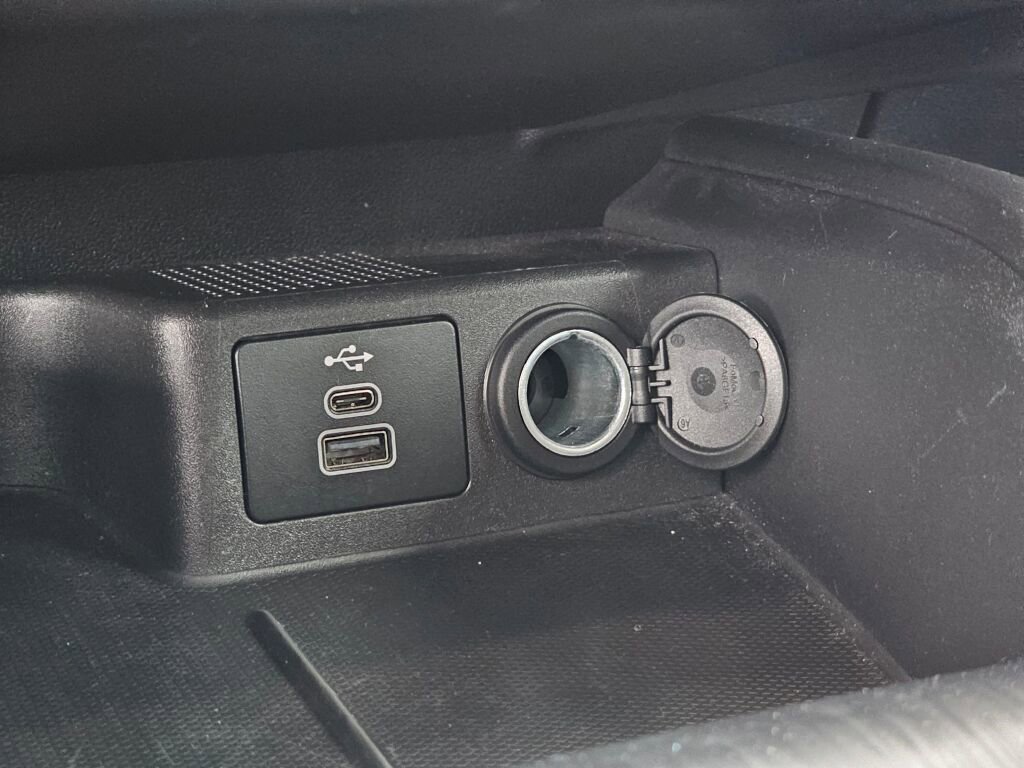 Certified 2025 Ford Escape Active AWD/4WD image 27