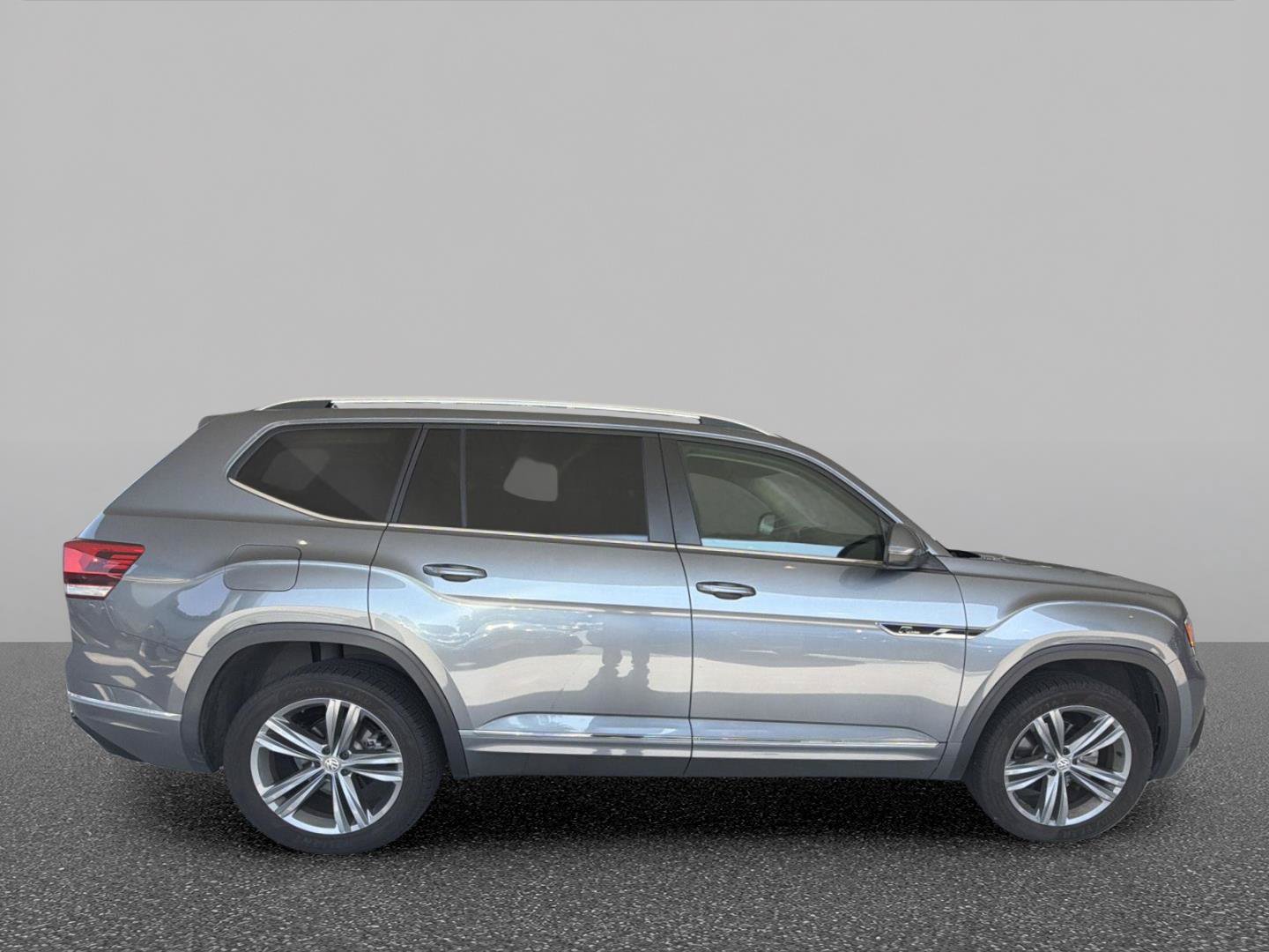 Used 2019 Volkswagen Atlas SEL R-Line FWD image 10