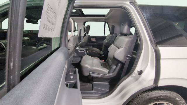 Certified 2025 Ford Expedition Active AWD/4WD image 13