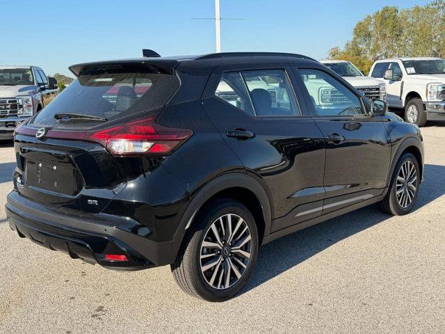Used 2024 Nissan Kicks SR FWD image 6