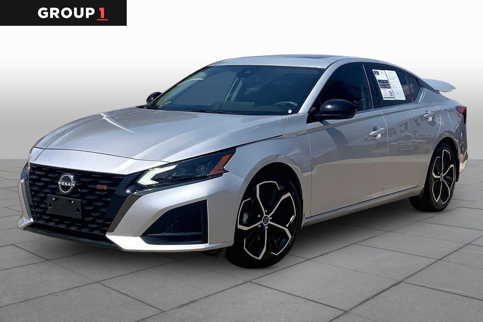 Used 2024 Nissan Altima 2.5 SR w/ SR Premium Package FWD image 1