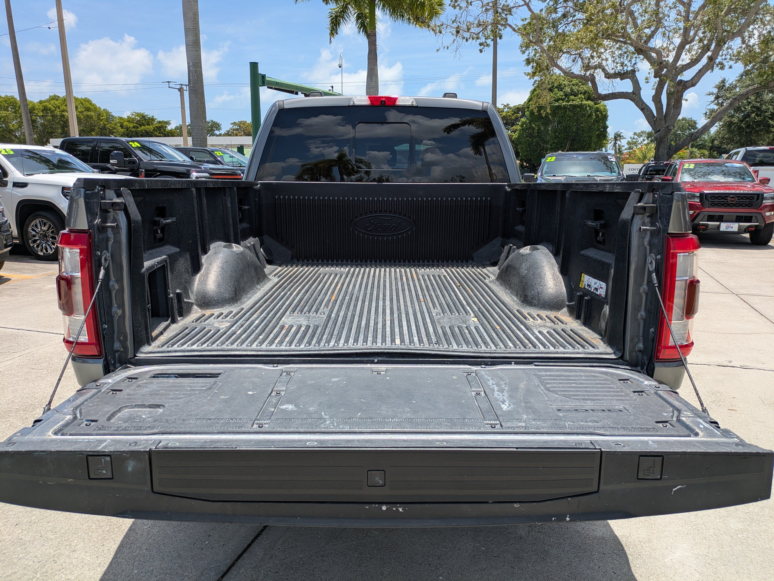 Certified 2022 Ford F150 Lariat w/ Equipment Group 502A High AWD/4WD image 13
