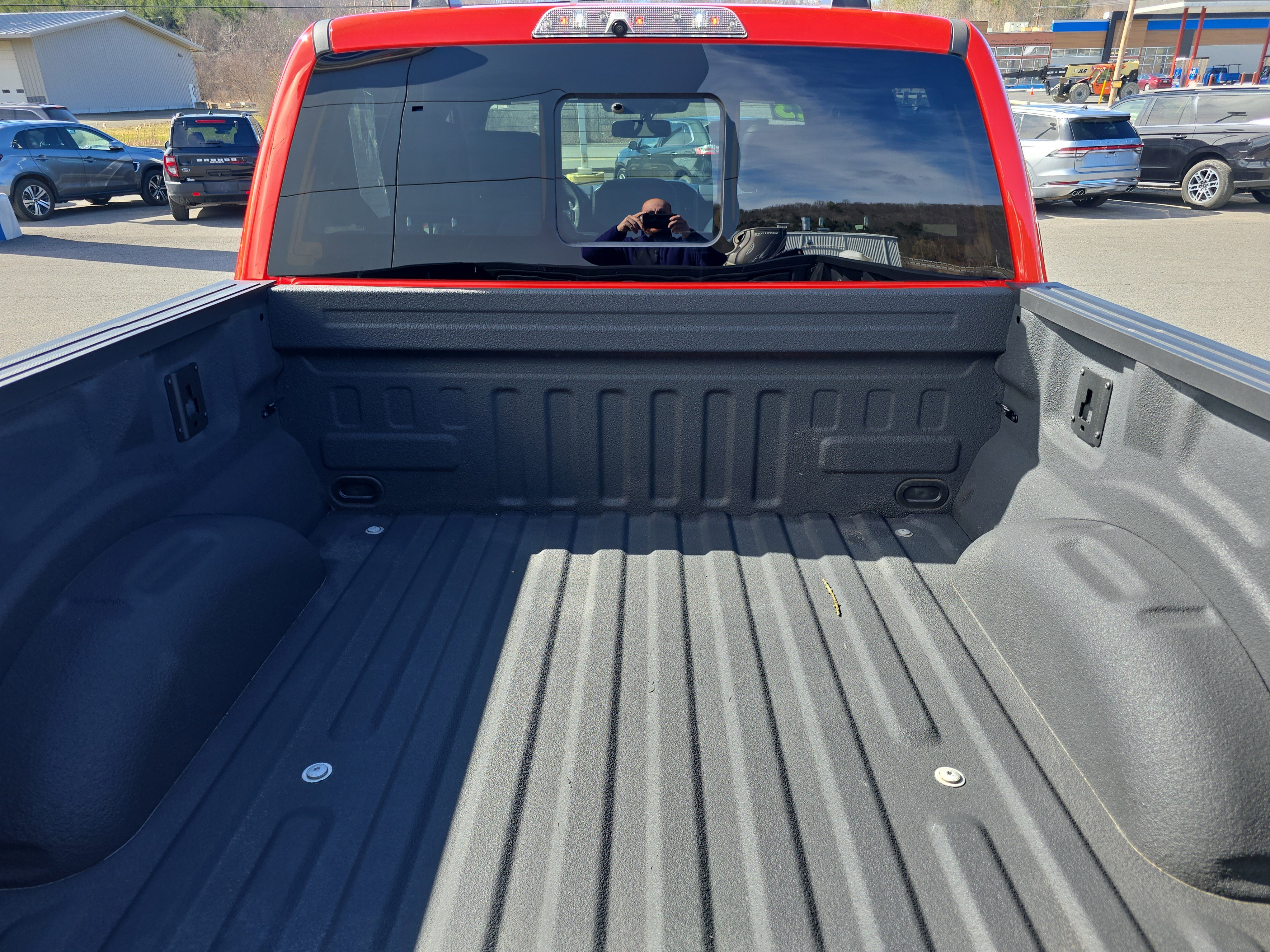 Certified 2023 Ford F150 Raptor AWD/4WD image 5