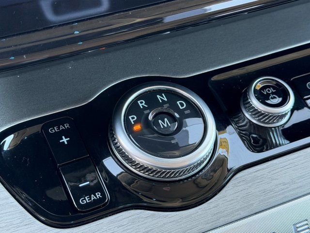 Certified 2025 Ford Expedition Max Platinum image 21