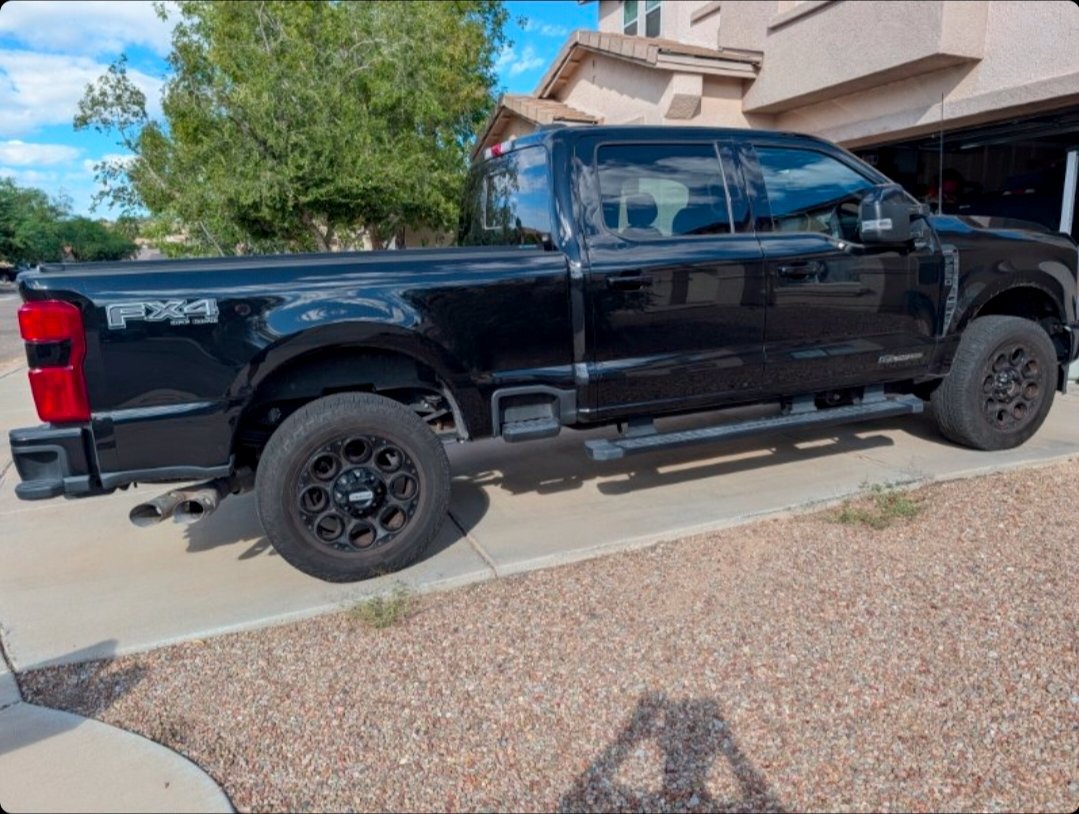 Certified 2024 Ford F250 Lariat w/ Lariat Ultimate Package AWD/4WD image 8