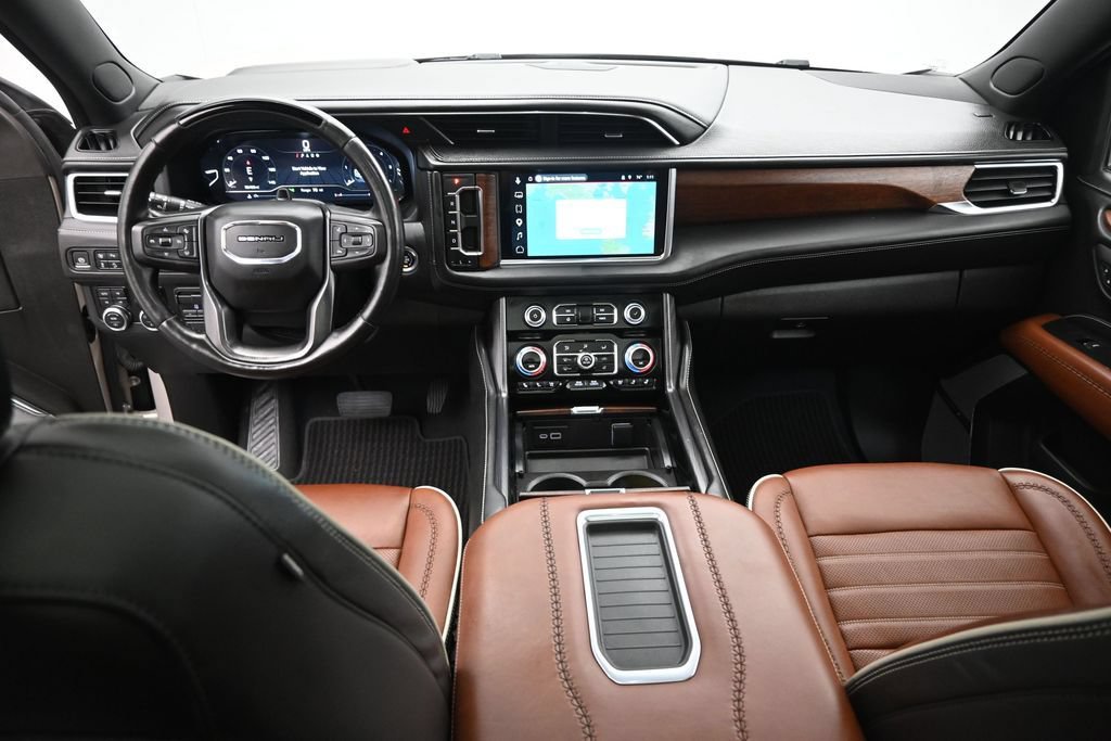 Used 2023 GMC Yukon XL Denali Ultimate AWD/4WD image 26