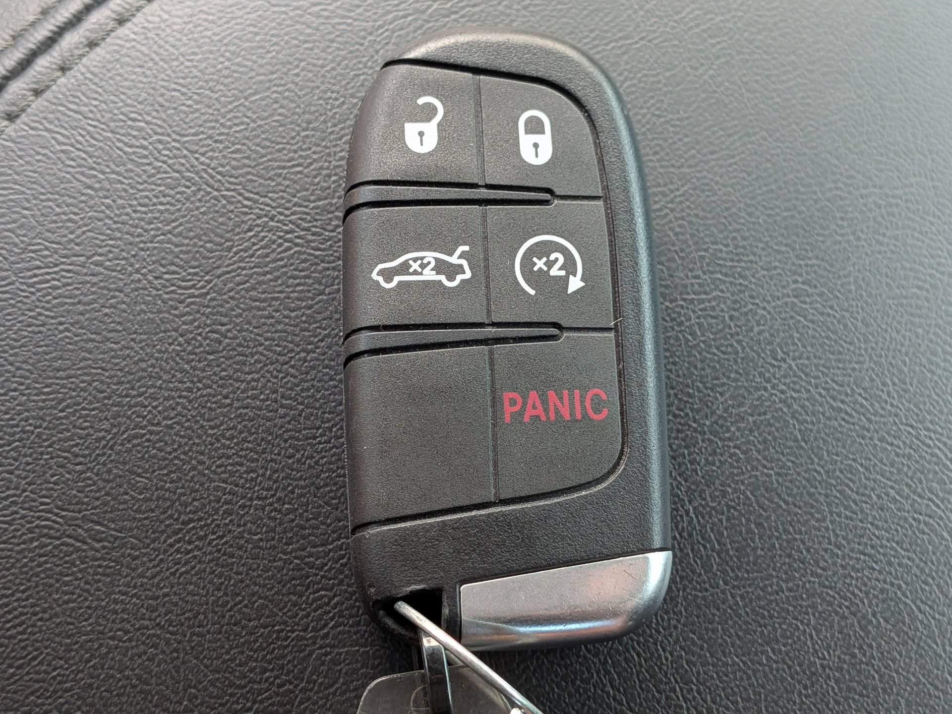 Used 2022 Dodge Challenger SXT RWD image 28