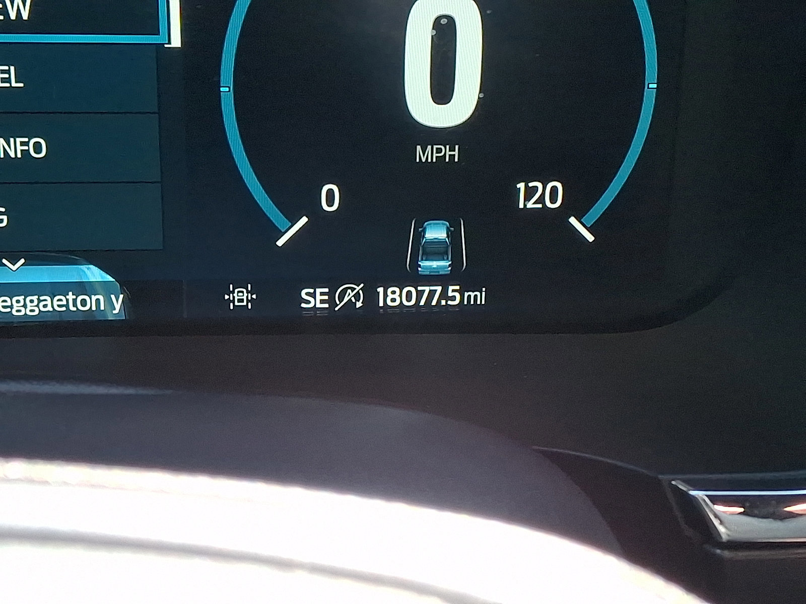 Certified 2023 Ford F150 Lariat w/ Equipment Group 502A High image 23