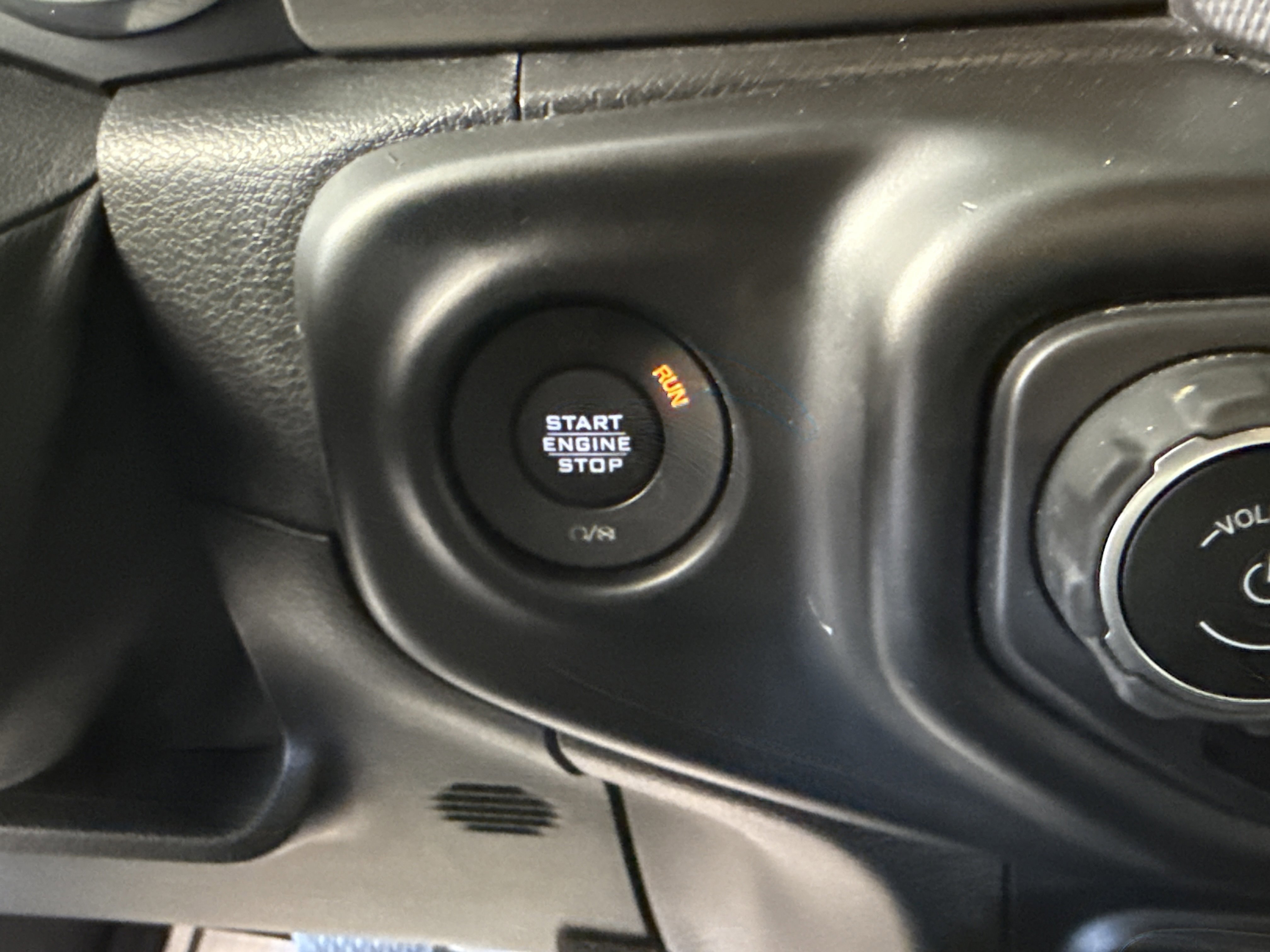 Used 2020 Jeep Gladiator Sport w/ Quick Order Package 24S image 27