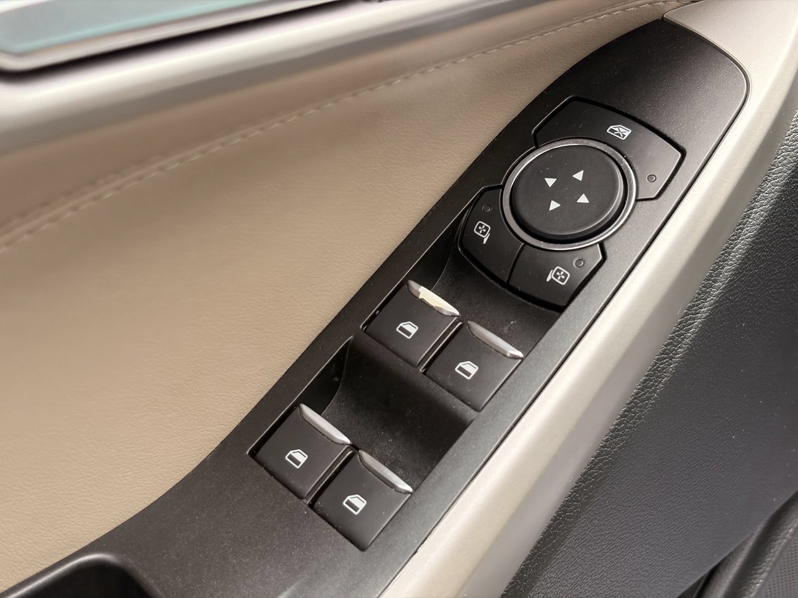 Certified 2021 Ford Explorer XLT RWD image 20