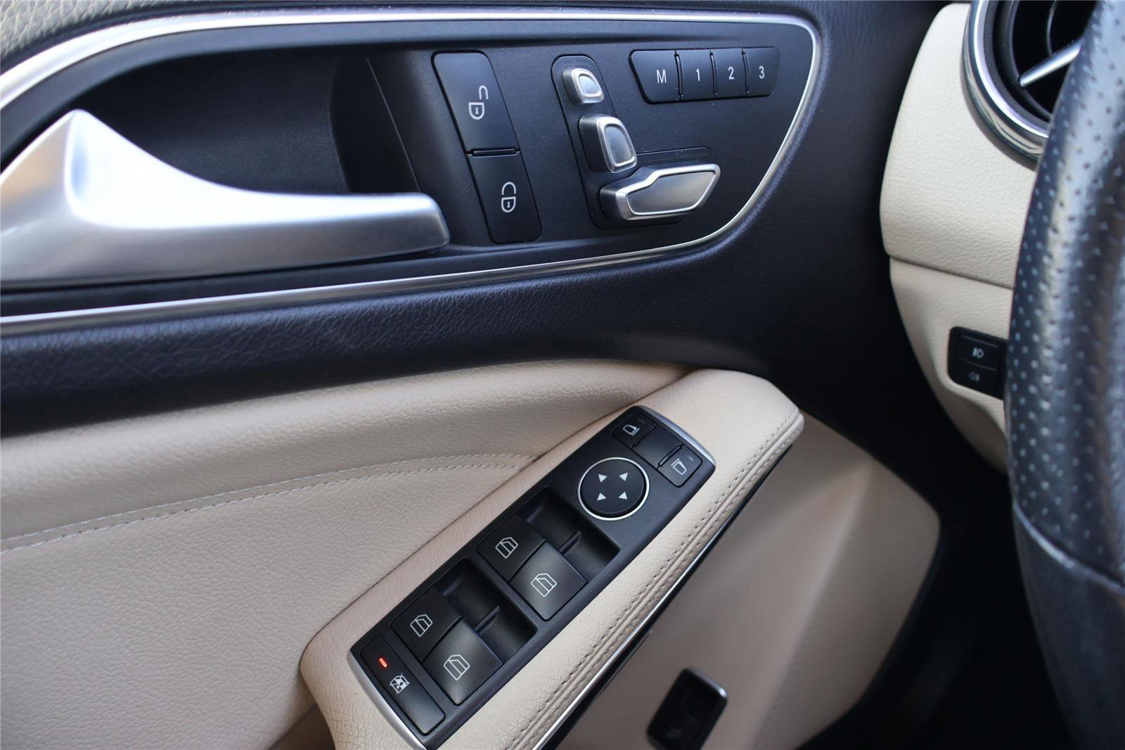 Used 2020 Mercedes-Benz GLA 250 4MATIC image 18