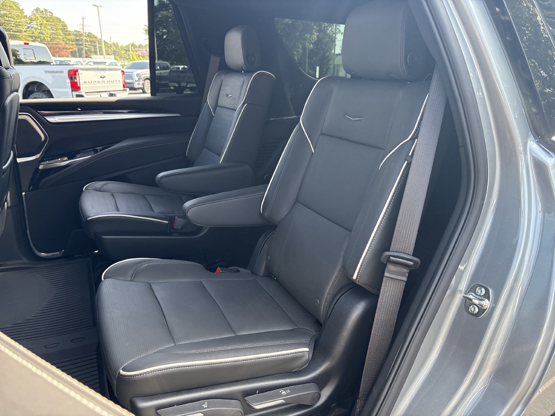 Used 2026 Cadillac Escalade Sport w/ LPO, ONYX Package AWD/4WD image 20