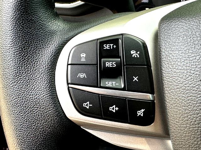 Certified 2022 Ford Explorer XLT w/ Equipment Group 202A RWD image 14
