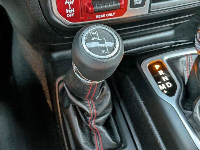 Used 2018 Jeep Wrangler Unlimited Rubicon AWD/4WD image 25