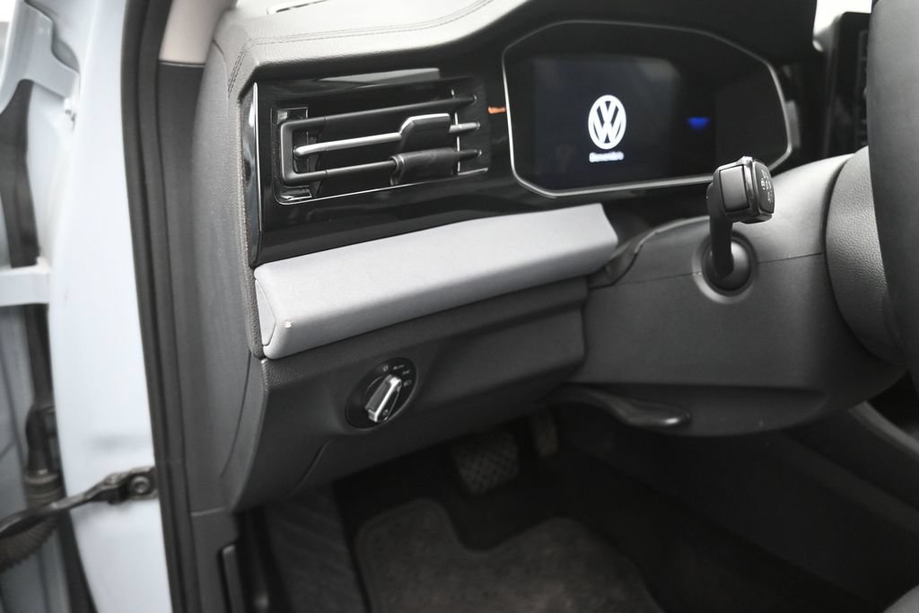 Used 2025 Volkswagen Jetta SE w/ Sunroof Package FWD image 13