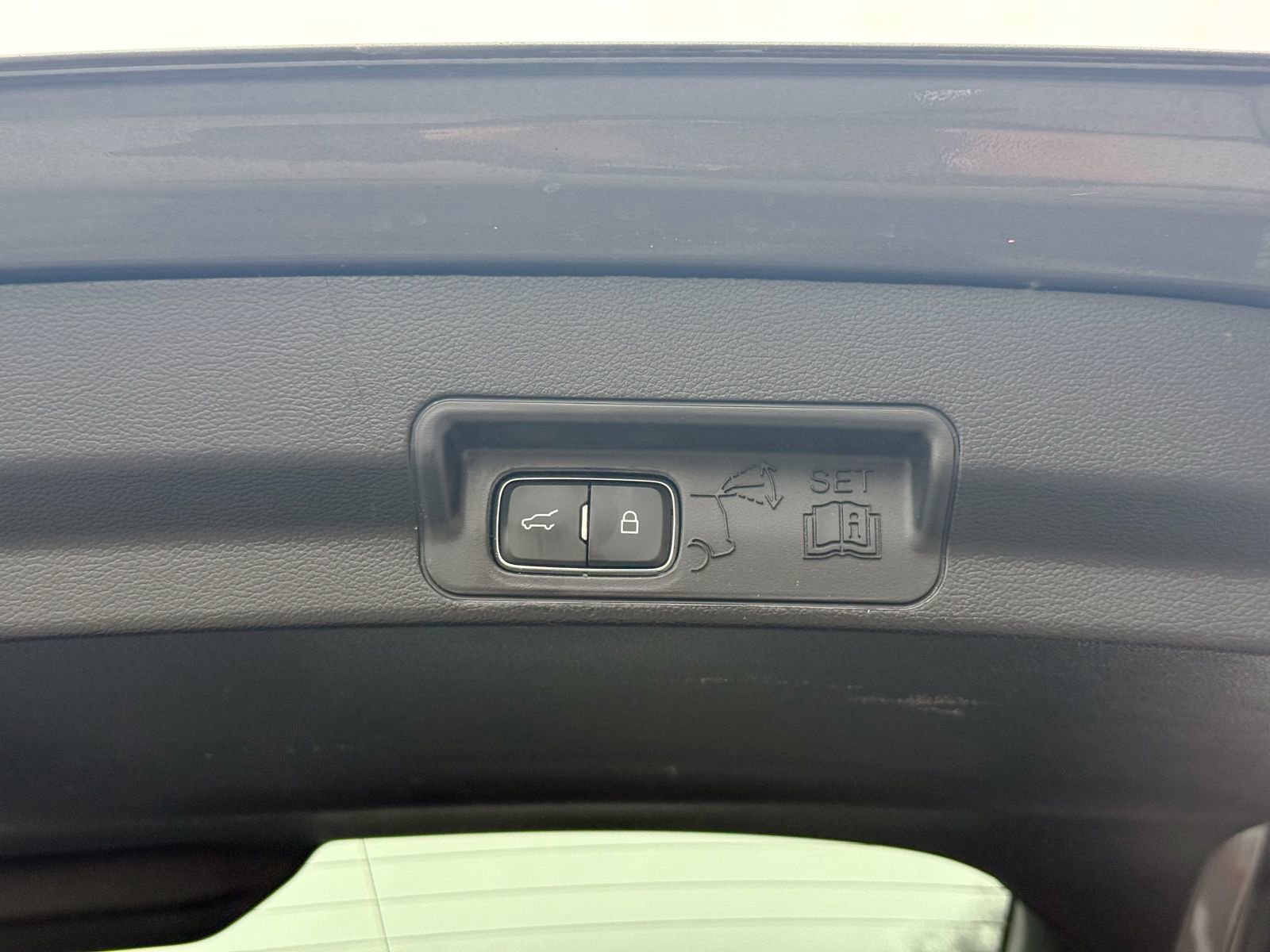 Certified 2022 Ford Explorer XLT w/ Equipment Group 202A image 15