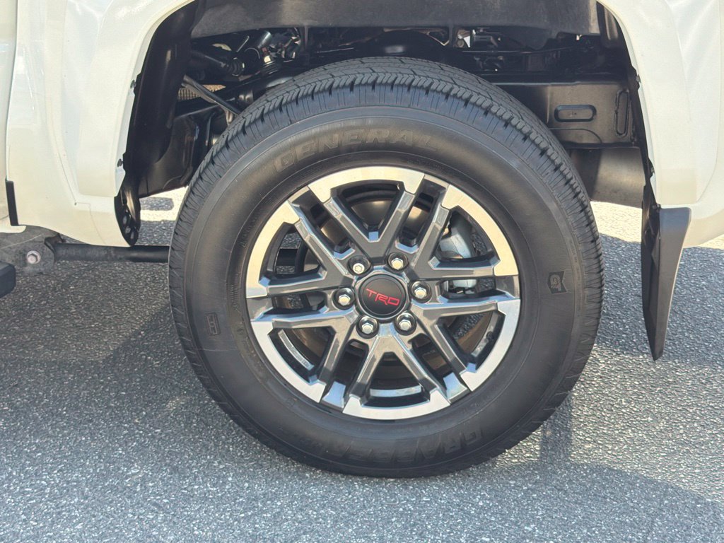 Used 2025 Toyota Tacoma TRD Sport AWD/4WD image 20