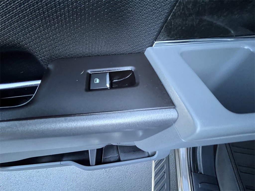 Certified 2022 Ford F150 XLT w/ Equipment Group 302A High image 25