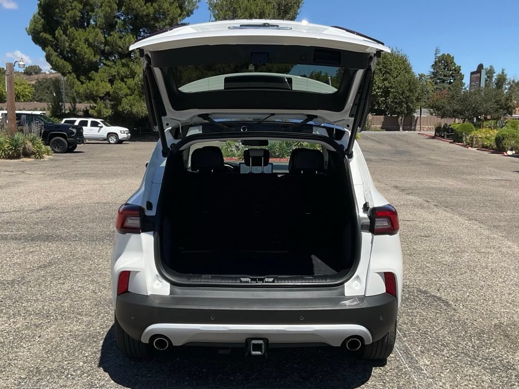 Certified 2024 Ford Escape SE w/ PHEV Premium Package FWD image 14