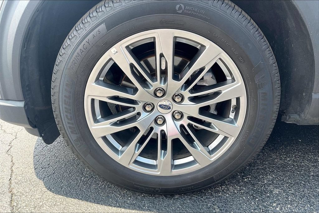 Certified 2026 Ford Explorer Platinum AWD/4WD image 8