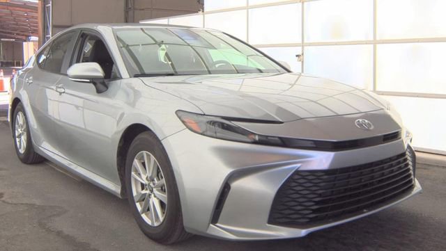 Used 2025 Toyota Camry LE w/ Convenience Package FWD image 3